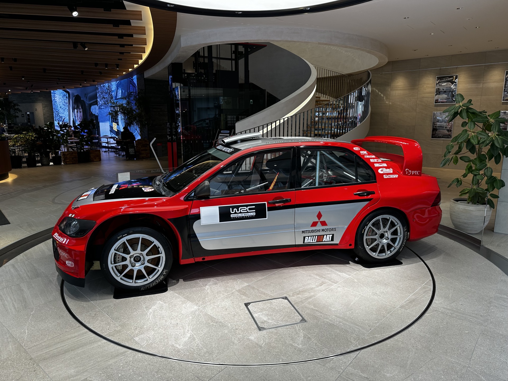 ⭐ランサーWRC05展示しております⭐ - 九州三菱自動車｜KMG 